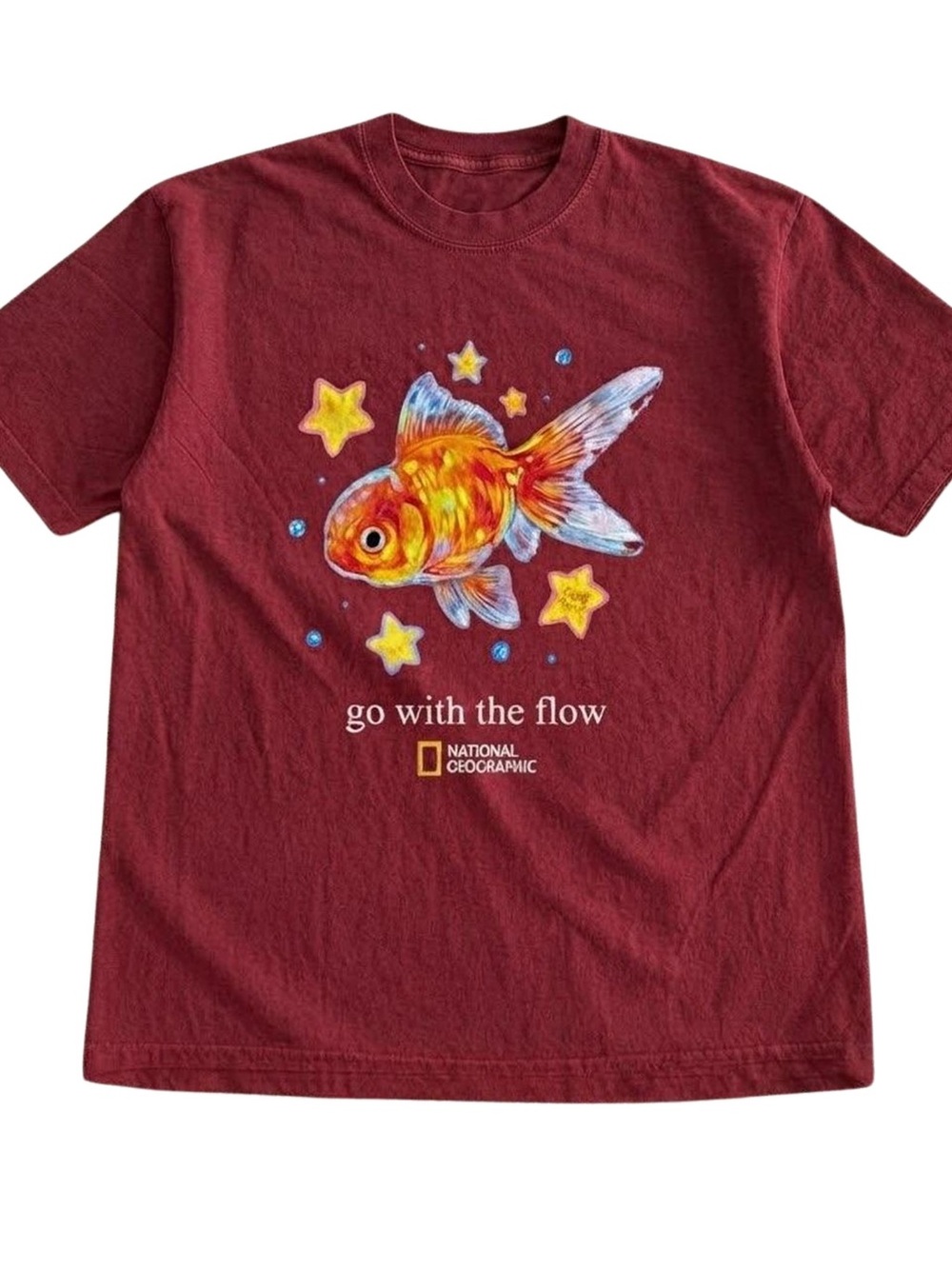 Gildan Maroon Tee with Colorful Goldfish Graphic